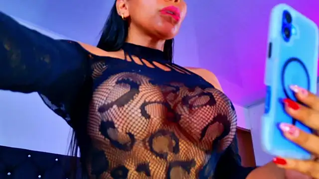 SQUIRT4UMEGAN 现场XXX聊天