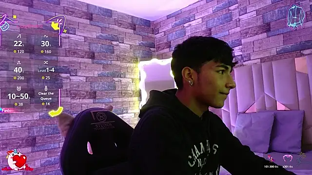 Show modela osamu_tay na web-kameri