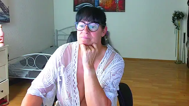 Chat +18 de Sylly ao vivo