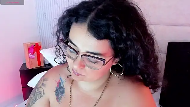 Reginavegaa's Live XXX Chat