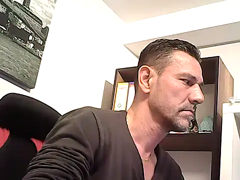 mastercharisma35 Adlı Modelin Web Kamerası Şovu