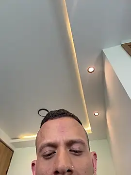 fitnolan 即時 XXX 聊天