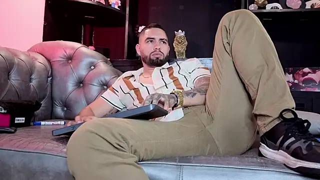 matteosantos élő XXX-chatje