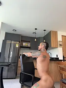 fitnolan's Live XXX Chat