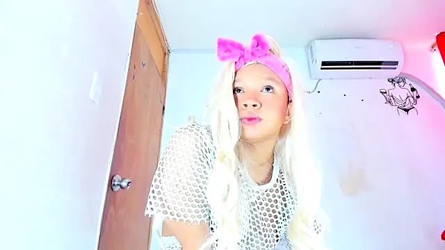 Chat +18 de Emily_Coper18 ao vivo