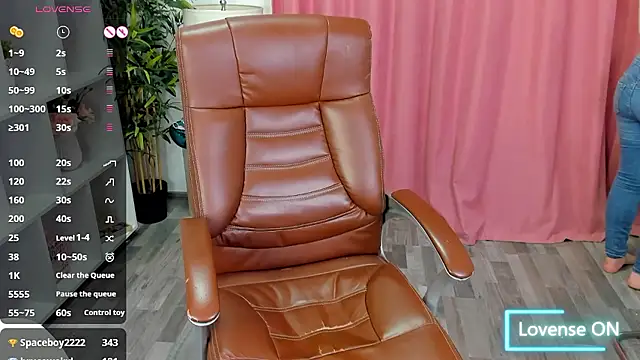 Chatroom XXX en direct de EmaBrownie