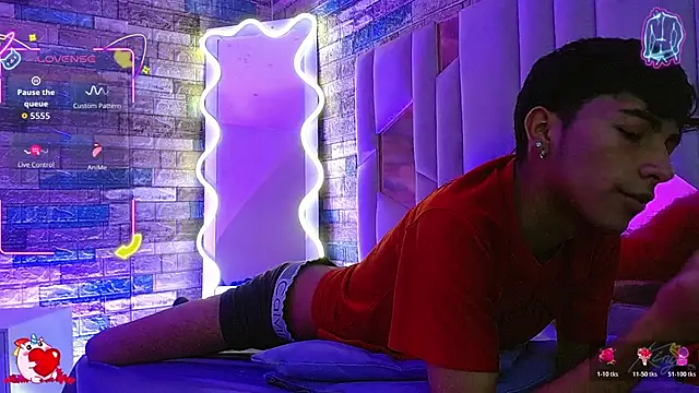 osamu_tay's Live XXX Chat