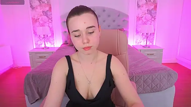 XXX chat uživo modela TorrySrar