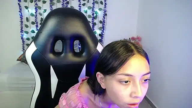 NathaliaSweet_11's Live XXX Chat