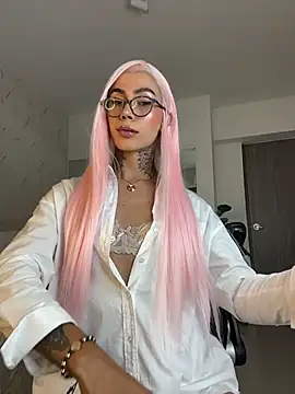 miss_tatiana_ Adlı Modelin Canlı XXX Sohbeti