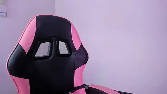 Chatroom XXX en direct de Arianna_Jannes