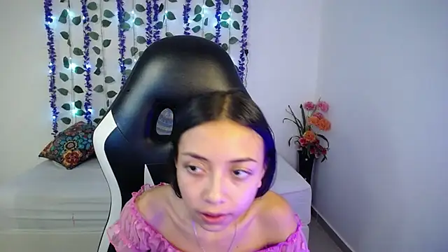 NathaliaSweet_11's Live XXX Chat