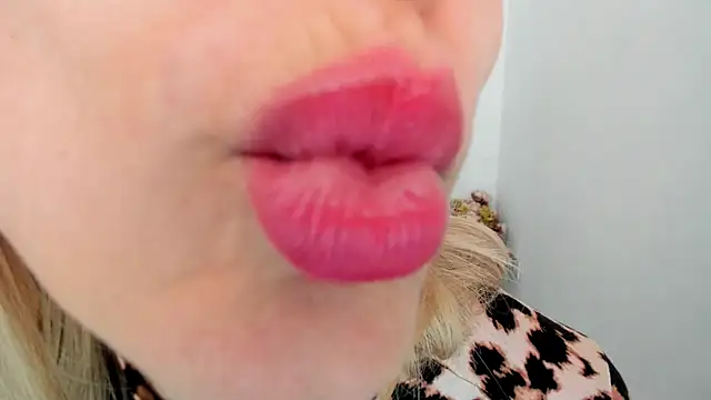 MuseOfStage's Live XXX Chat