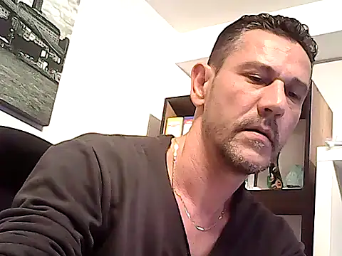 mastercharisma35: онлайн-секс-чат