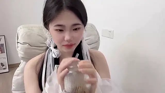 Chatroom XXX en direct de suki-1