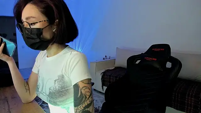 DeferentUproar – Live XXX-chat