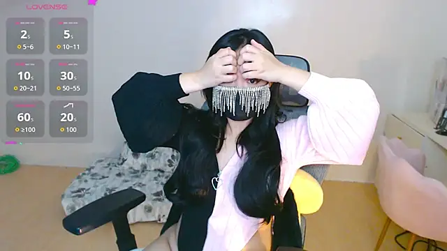 --LEXI-- Adlı Modelin Canlı XXX Sohbeti