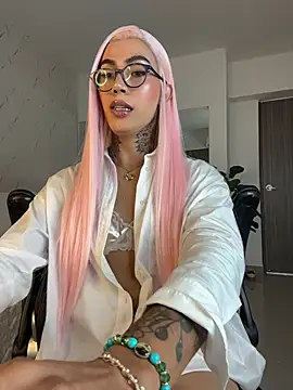 miss_tatiana_ Adlı Modelin Canlı XXX Sohbeti