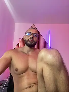 magnumchris: διαδικτυακό σόου στην κάμερα