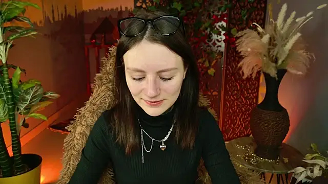 VeliraBraitberg Adlı Modelin Canlı XXX Sohbeti