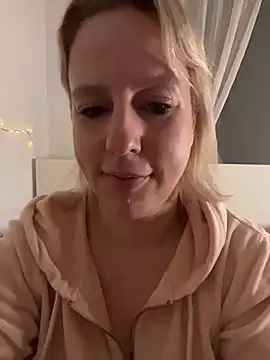 MariaPrivat 现场XXX聊天