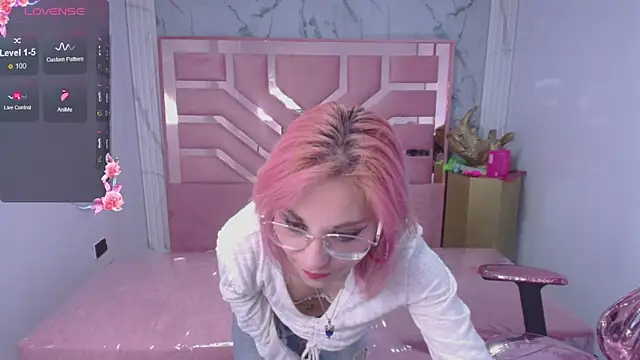 abril_ch_ Adlı Modelin Canlı XXX Sohbeti