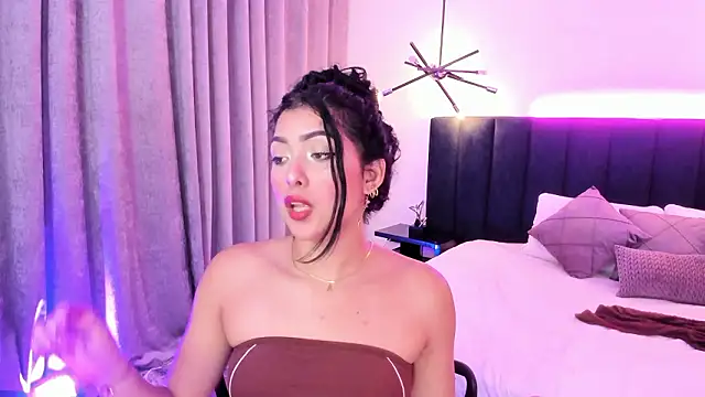 nattashaa7 现场XXX聊天