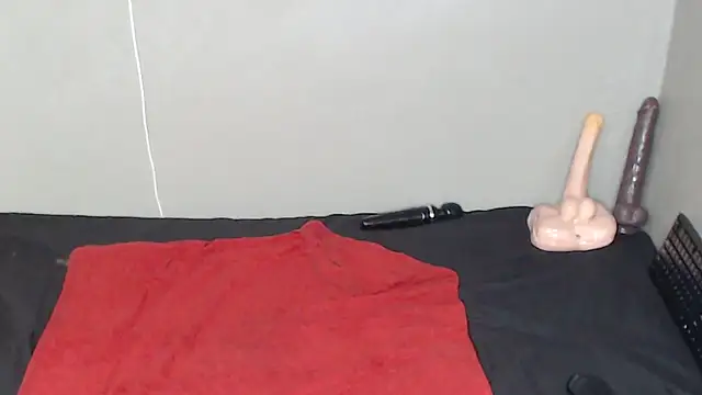 TrishahXo Adlı Modelin Canlı XXX Sohbeti