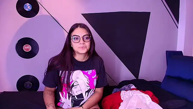 Lilith_and_Khloe – Naživo XXX chat