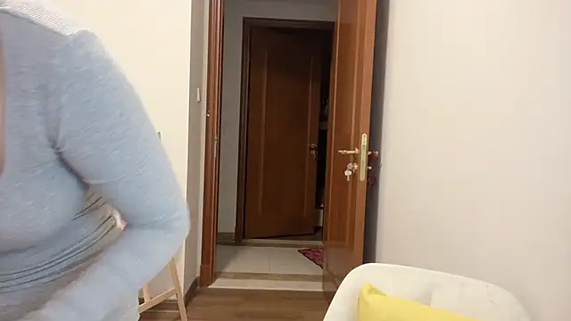 Chatroom XXX en direct de YiYi-oo