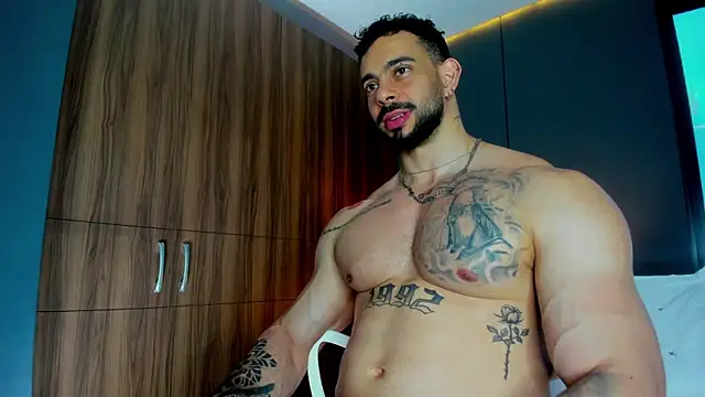 massimo_visconti's Live XXX Chat