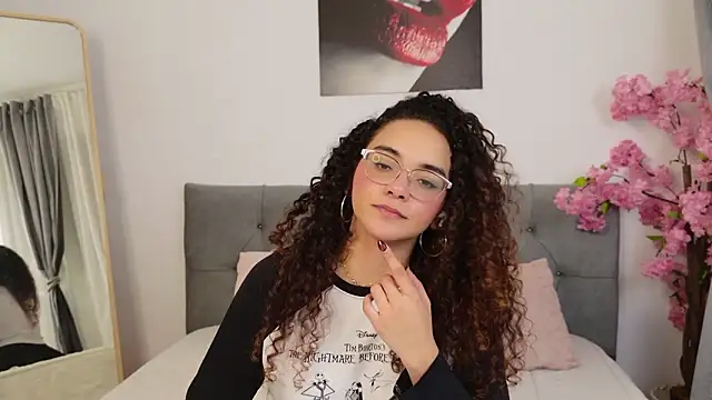 Taylor_Tina live XXX chat