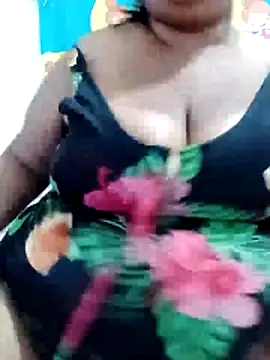 Chat XXX ao vivo de SusanaEshwar