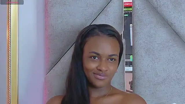 Sally-Noa 现场XXX聊天