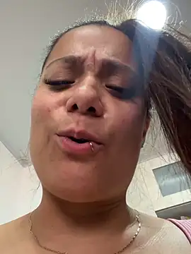 Pretty__Milf 라이브 XXX 채팅