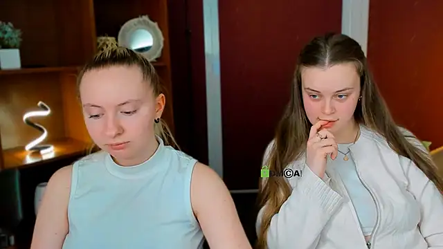 mila_glow1: απευθείας συνομιλία ΧΧΧ