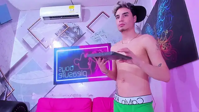 Онлайн чат XXX Alex_jeins_at