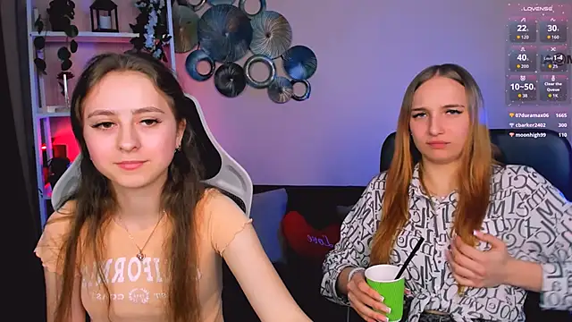 rebecca_smile Chat XXX in diretta