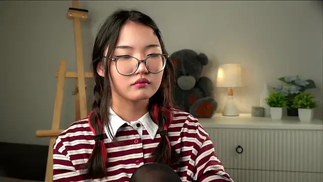 NelleMihalkoのライブXXXチャット