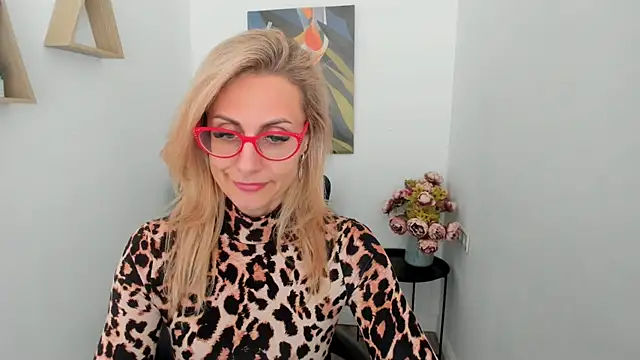 MuseOfStage's Live XXX Chat