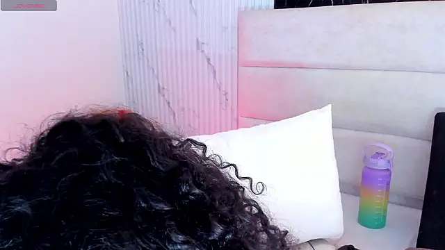 Chat +18 de Reginavegaa ao vivo