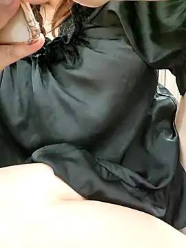 Mira-23 在線直播表演