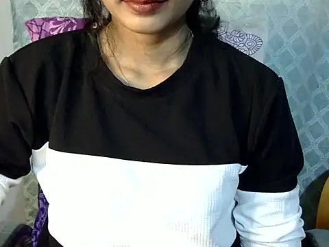 Shab_M Adlı Modelin Canlı XXX Sohbeti