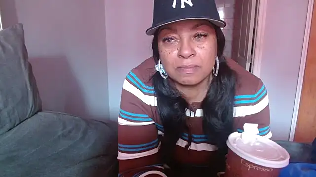 MSweetLindaParks Show in webcam