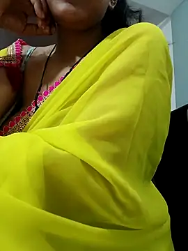 Shivani_hotty 即時 XXX 聊天