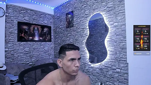 ChoreyTaiylor Live XXX-Chat