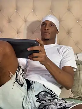 Živý XXX chat Adam_Byker