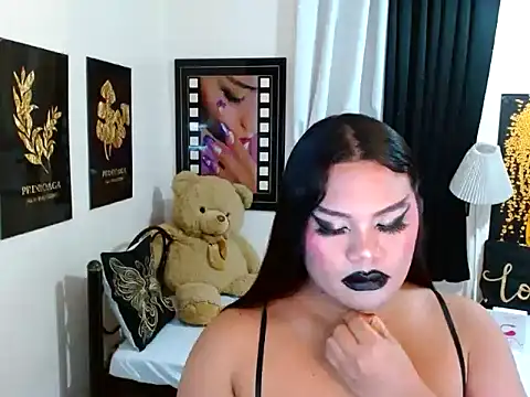 Вебкам-шоу TSbrianaHugeCock