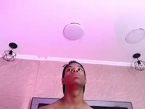 Santiago_Ortiz_'s Live XXX Chat