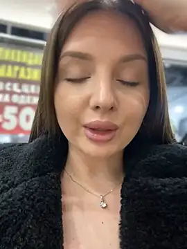 XXX chat uživo modela KrisMagnoly